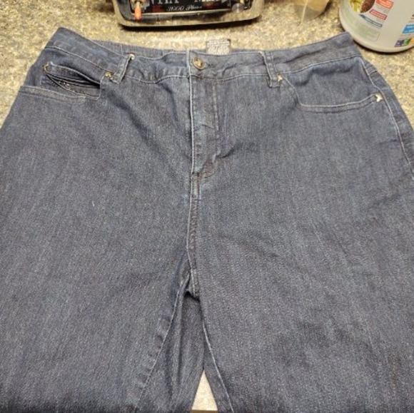 Jeans - Picture 2 of 2